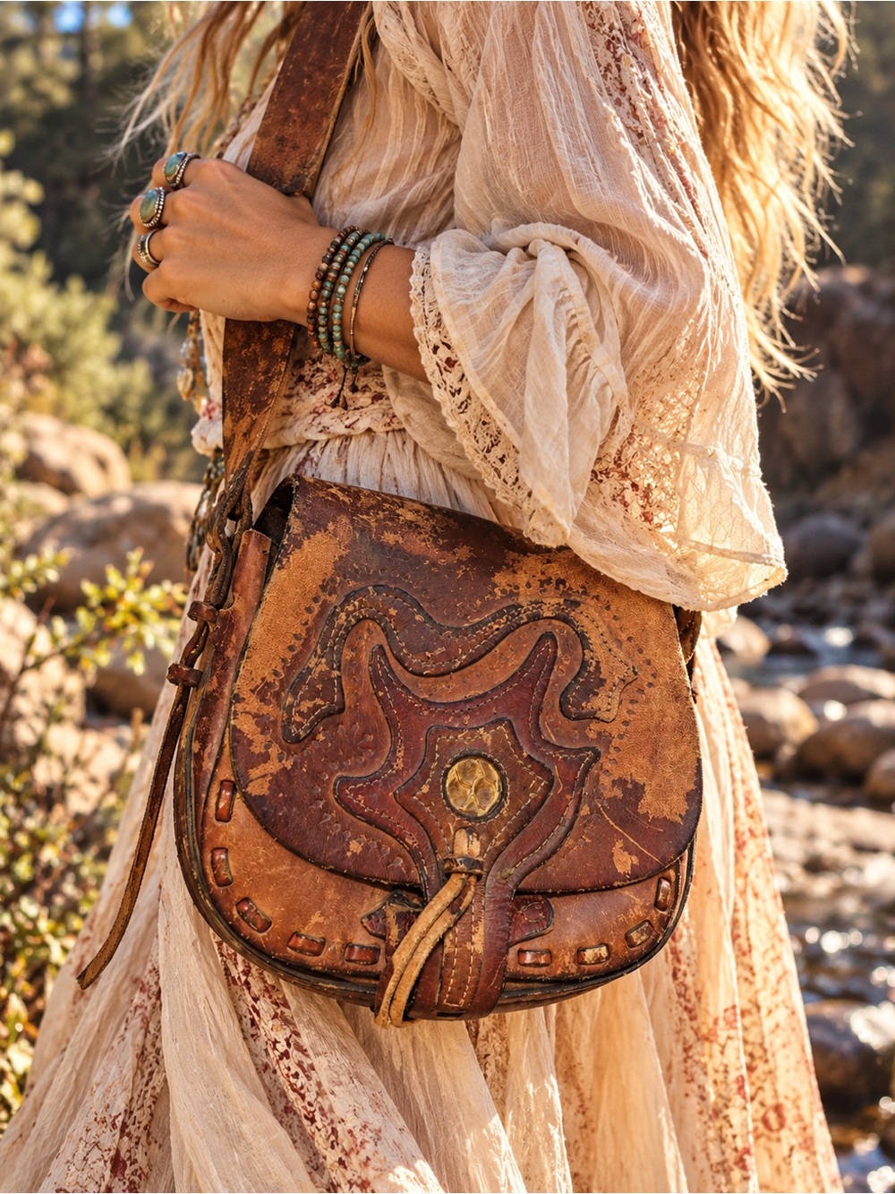 Vintage Tooled Leather & Real Snakeskin Crossbody Bag🤎